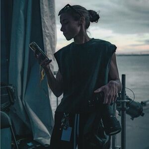 Meet your Posher, Évelyne